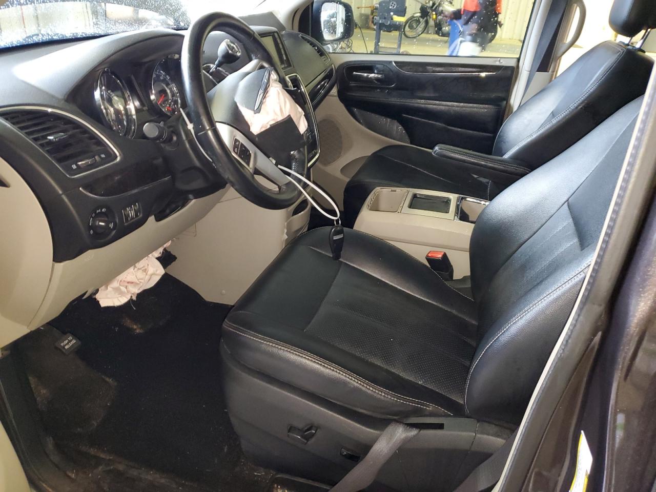 2016 Chrysler Town & Country Touring L VIN: 2C4RC1CG1GR159011 Lot: 85338654