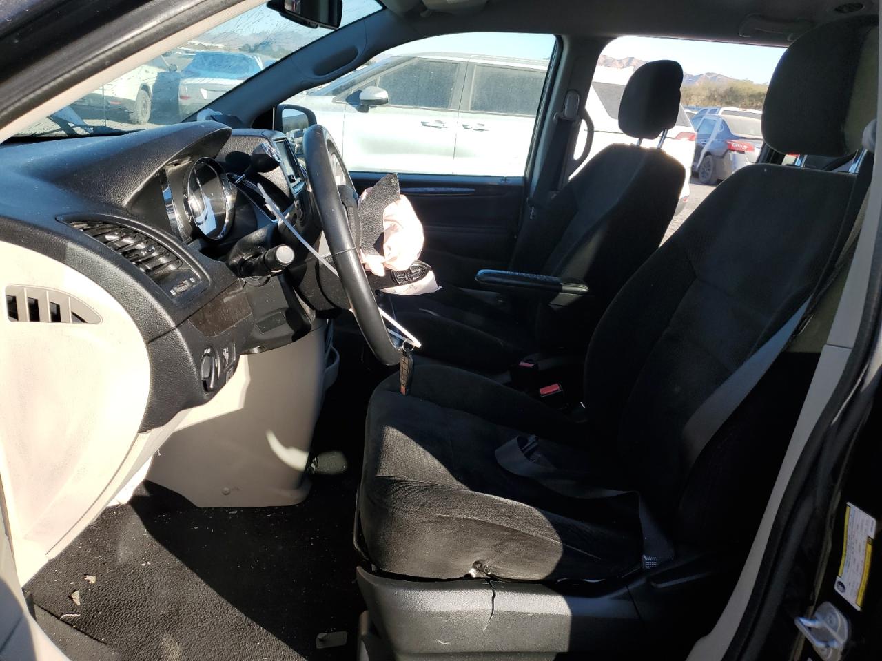 2017 Dodge Caravan - Image 7