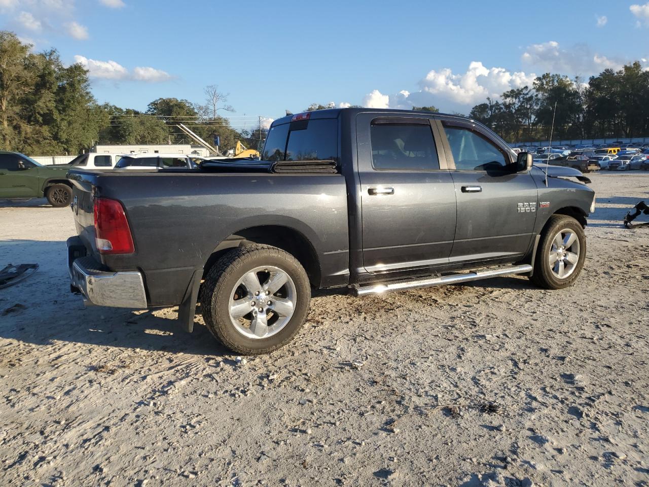 2014 RAM 1500 - Image 3