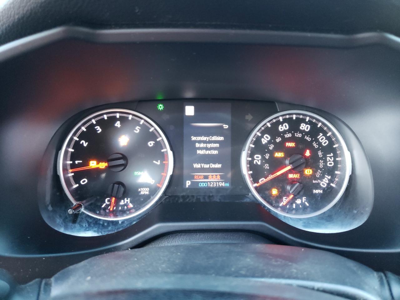 2020 Toyota RAV 4 - Image 9