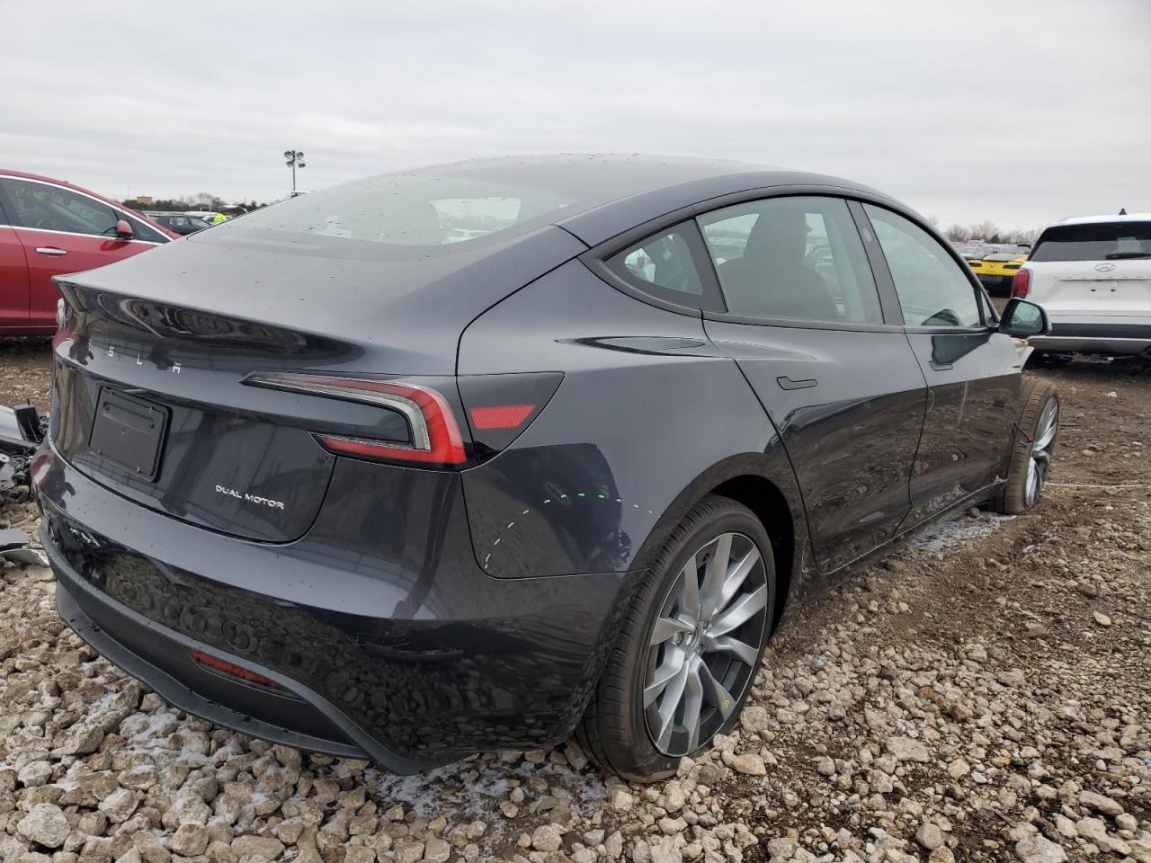 5YJ3E1EB0RF817479 Tesla Model 3 2024. Фото: 2