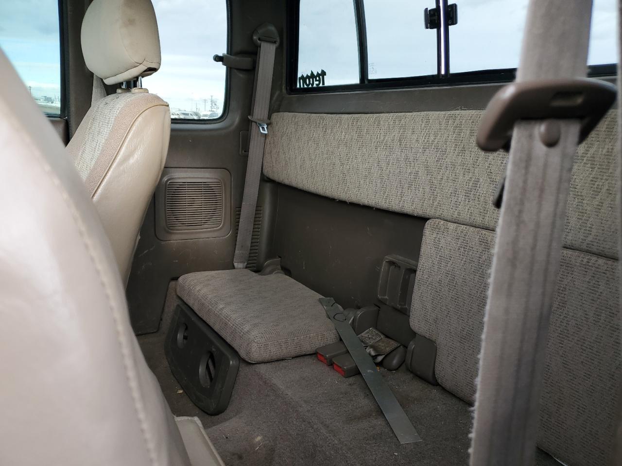 1999 Toyota Tacoma Xtracab VIN: 4TAWN72N3XZ532387 Lot: 83996634