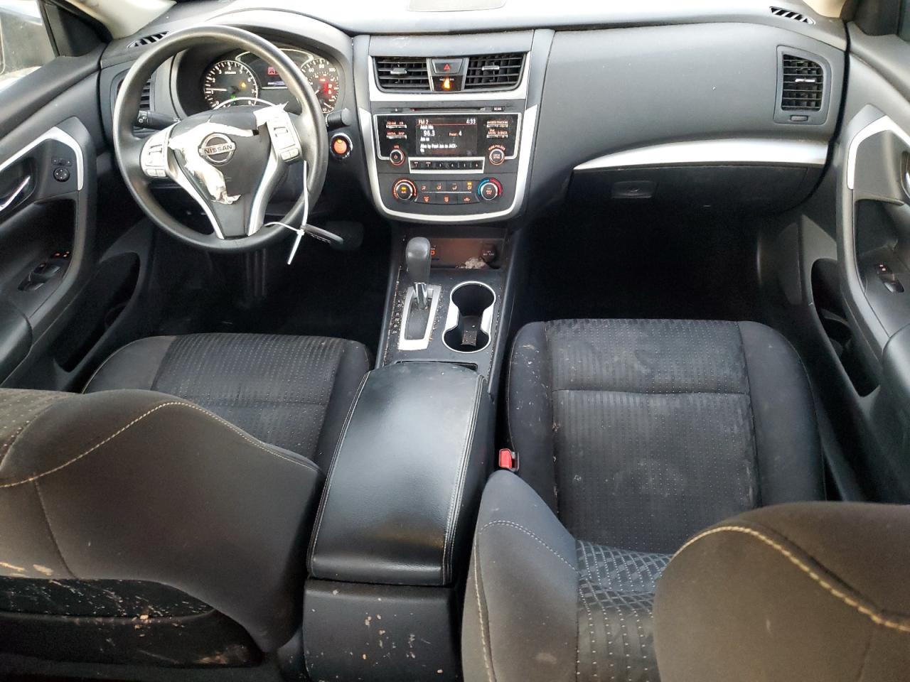 2017 Nissan Altima - Image 8