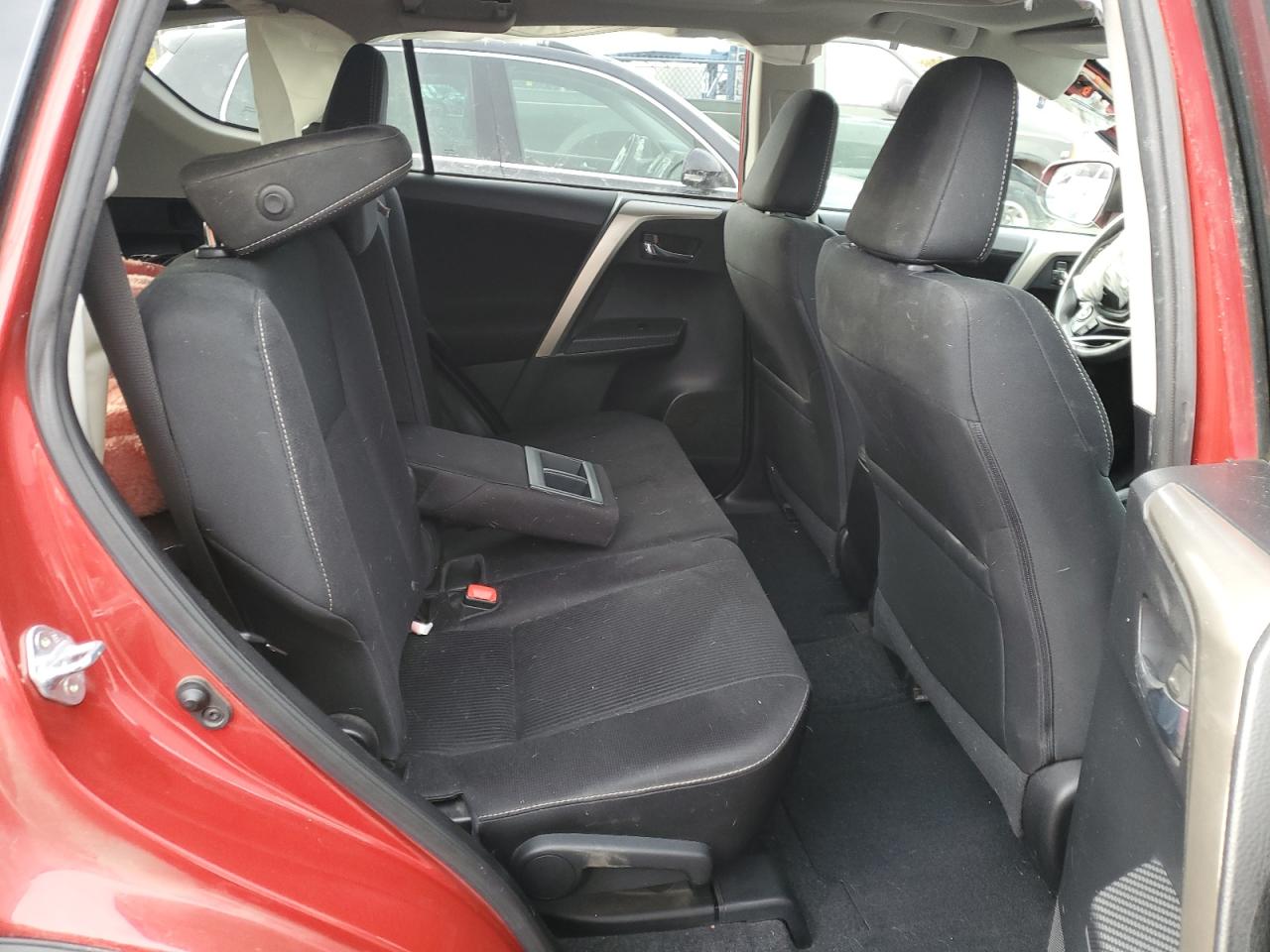 2014 Toyota RAV 4 - Image 10