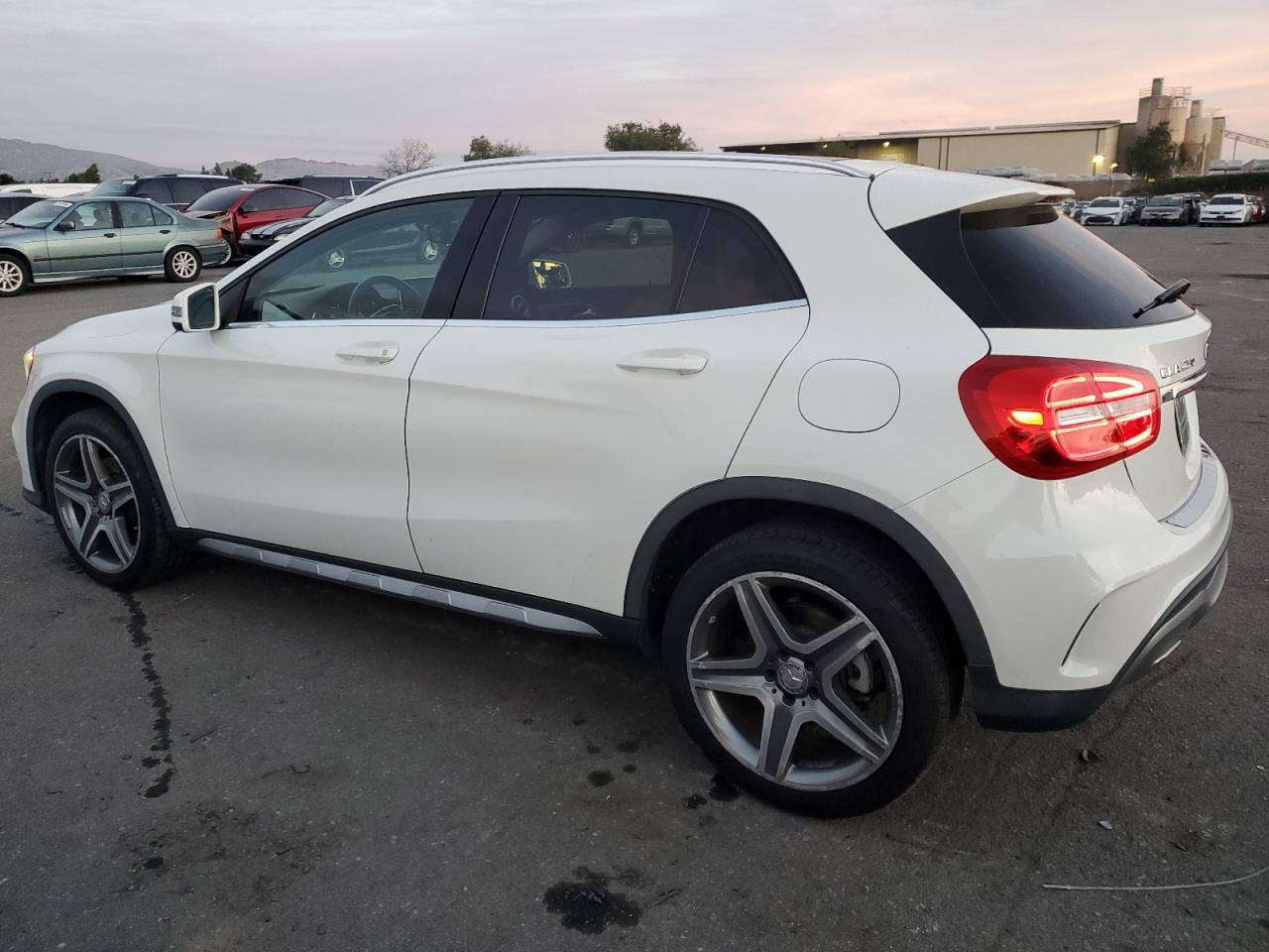 VIN WDCTG4EB5GJ233736 2016 MERCEDES-BENZ GLA-CLASS no.2