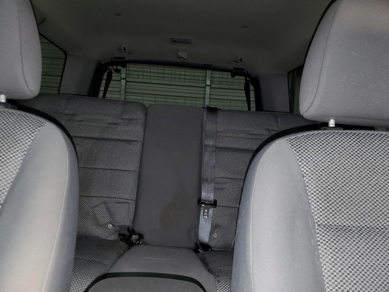 2005 Ford Escape - Image 10