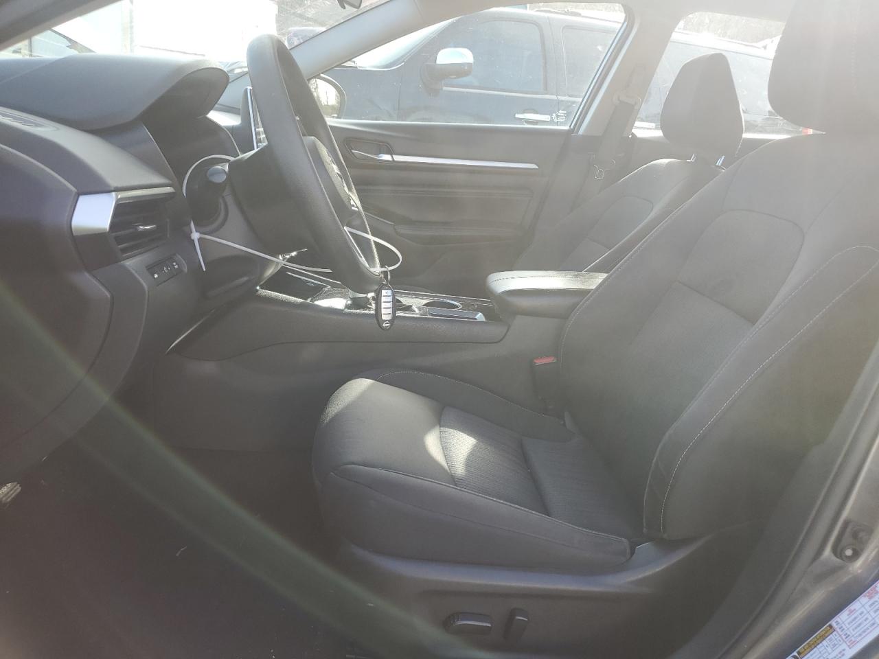 2021 Nissan Altima - Image 7