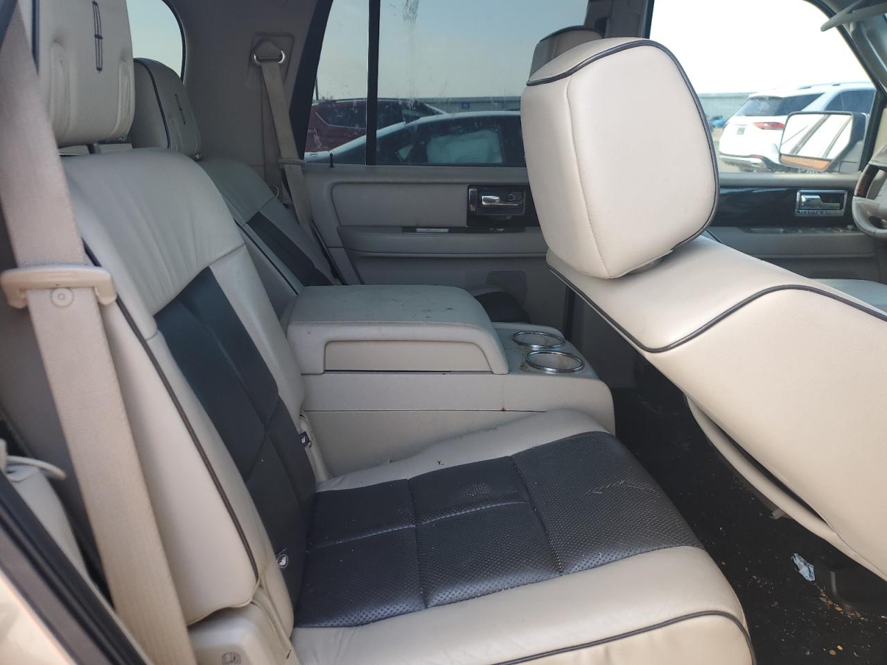 2008 Lincoln Navigator VIN: 5LMFU27588LJ04394 Lot: 84245174