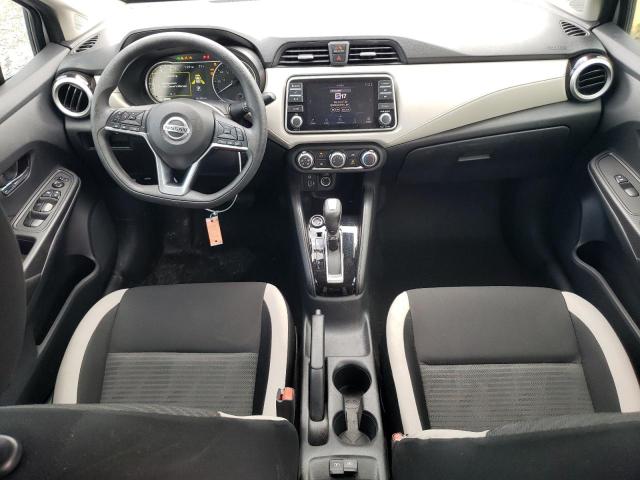  NISSAN VERSA 2021 Srebrny