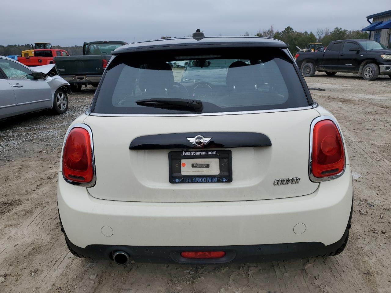 VIN WMWXP5C52J3C65579 2018 MINI COOPER no.6