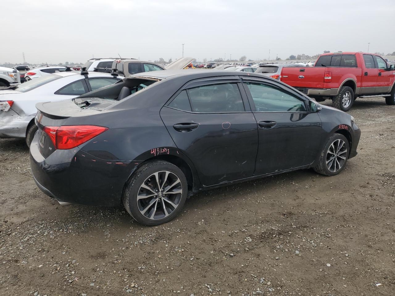 VIN 5YFBURHEXHP666513 2017 TOYOTA COROLLA no.3