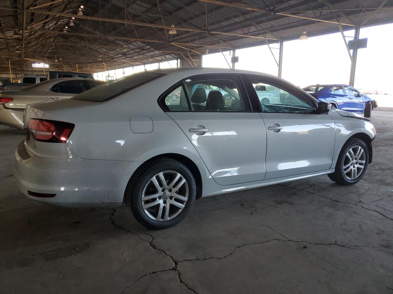 2018 Volkswagen Jetta - Image 3