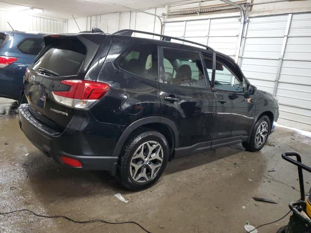  SUBARU FORESTER 2019 Czarny