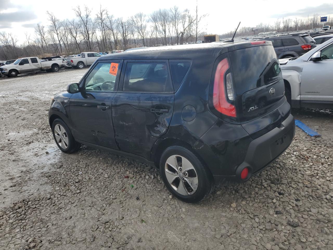 VIN KNDJN2A29E7084240 2014 KIA SOUL no.2