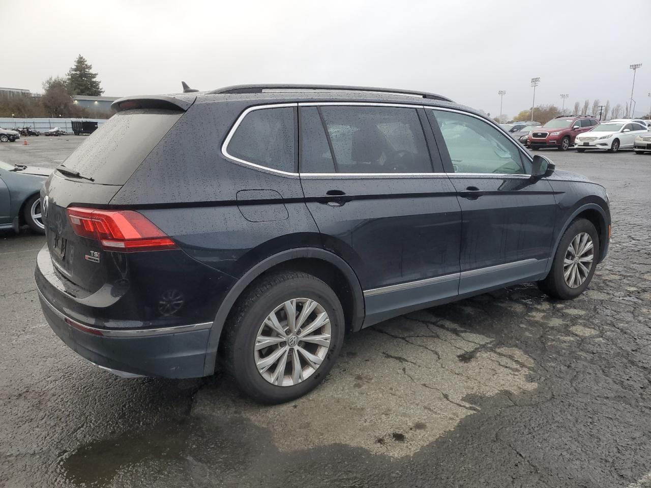 VIN 3VV2B7AX0JM176747 2018 VOLKSWAGEN TIGUAN no.3