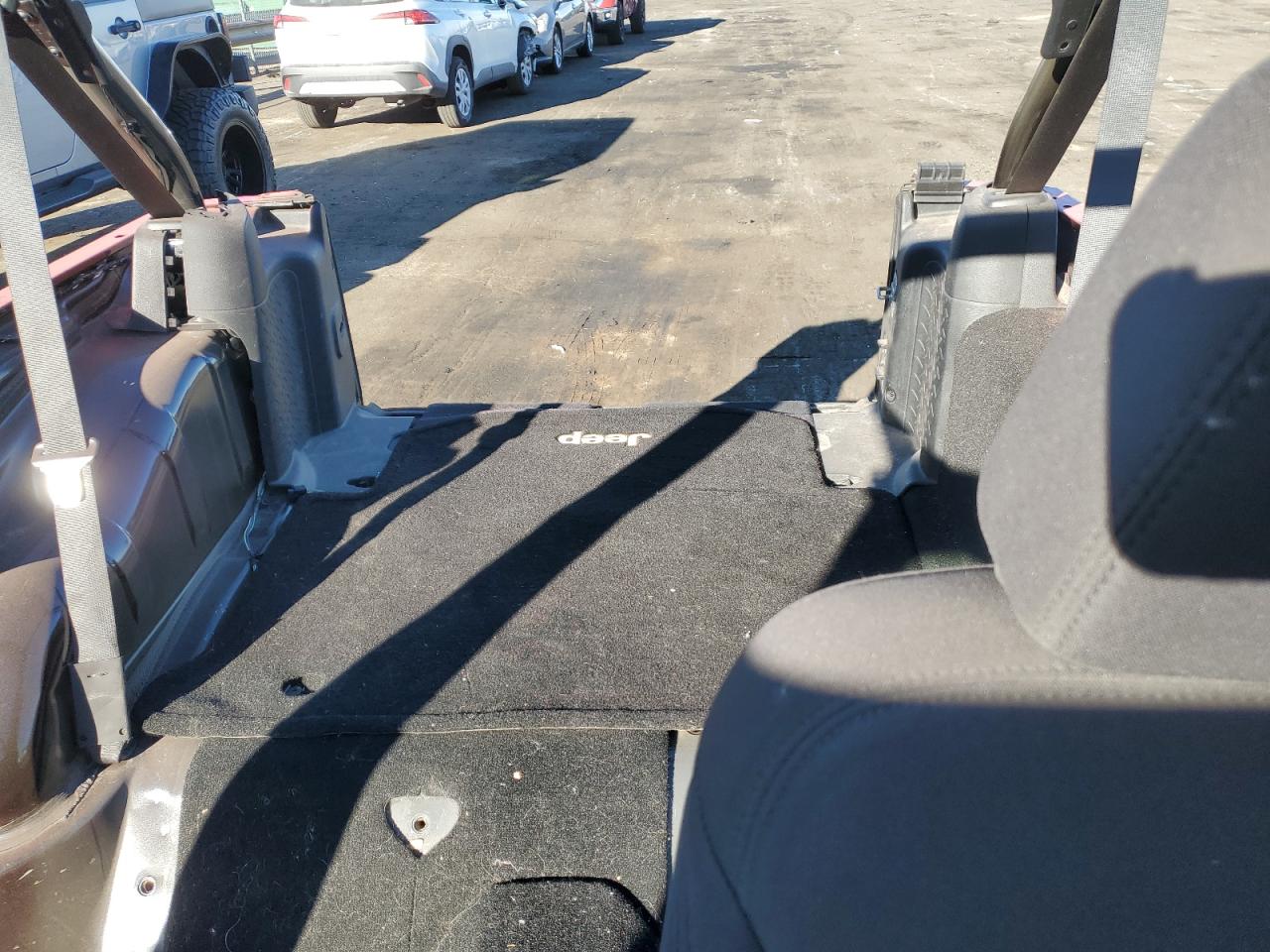 2014 Jeep Wrangler Unlimited Sport VIN: 1C4BJWDG2EL134112 Lot: 85156894