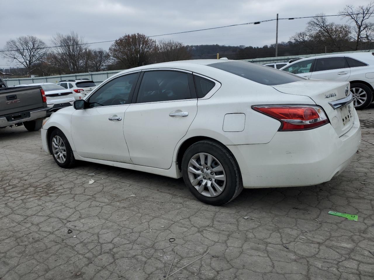 2015 Nissan Altima - Image 2
