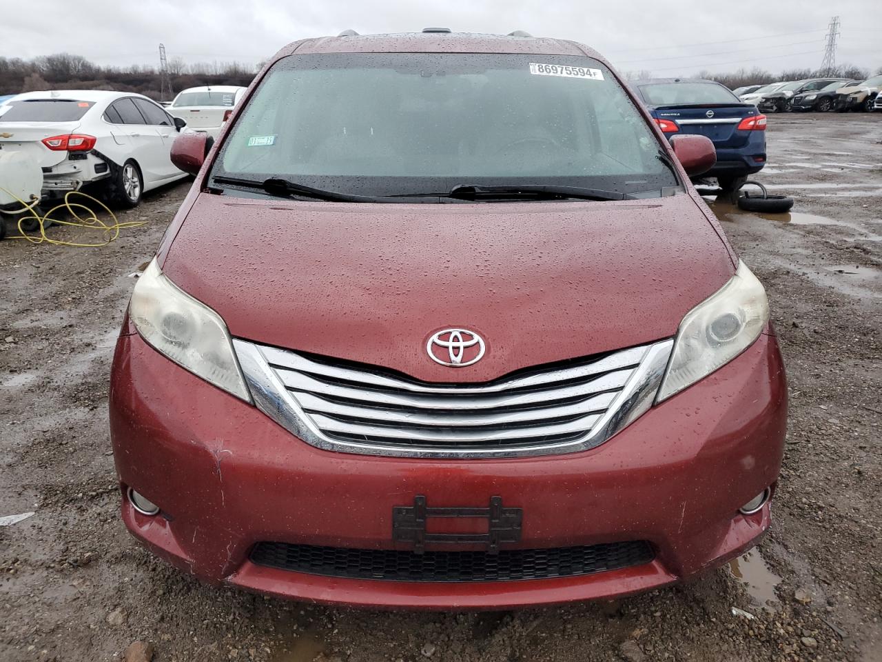 2011 Toyota Sienna - Image 5