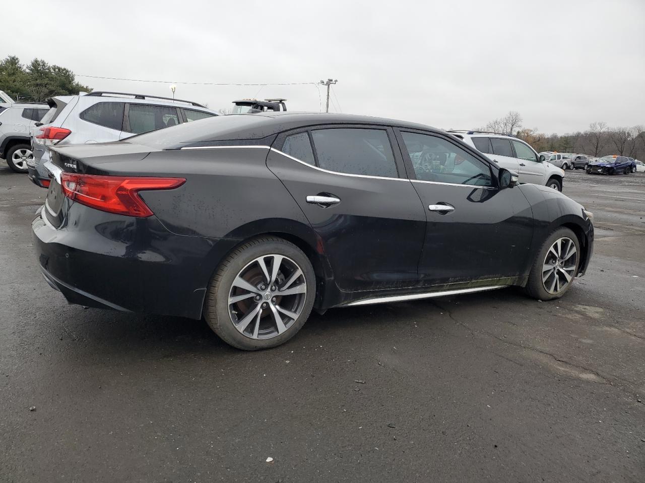 2017 Nissan Maxima - Image 3