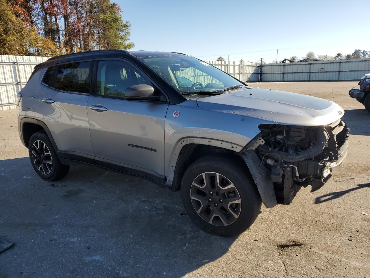 VIN 3C4NJDDB4LT195498 2020 JEEP COMPASS no.4