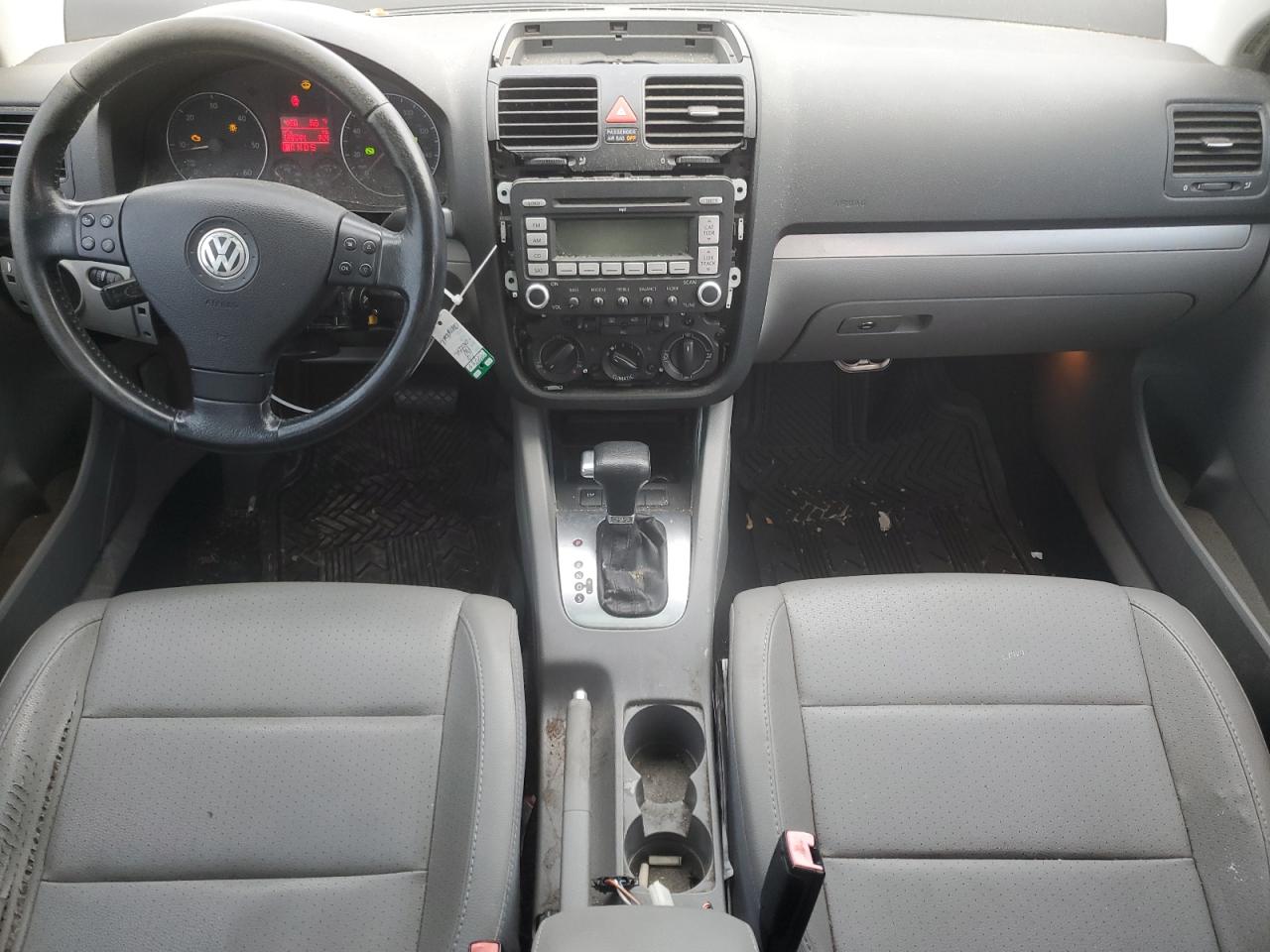 2006 Volkswagen Jetta - Image 8