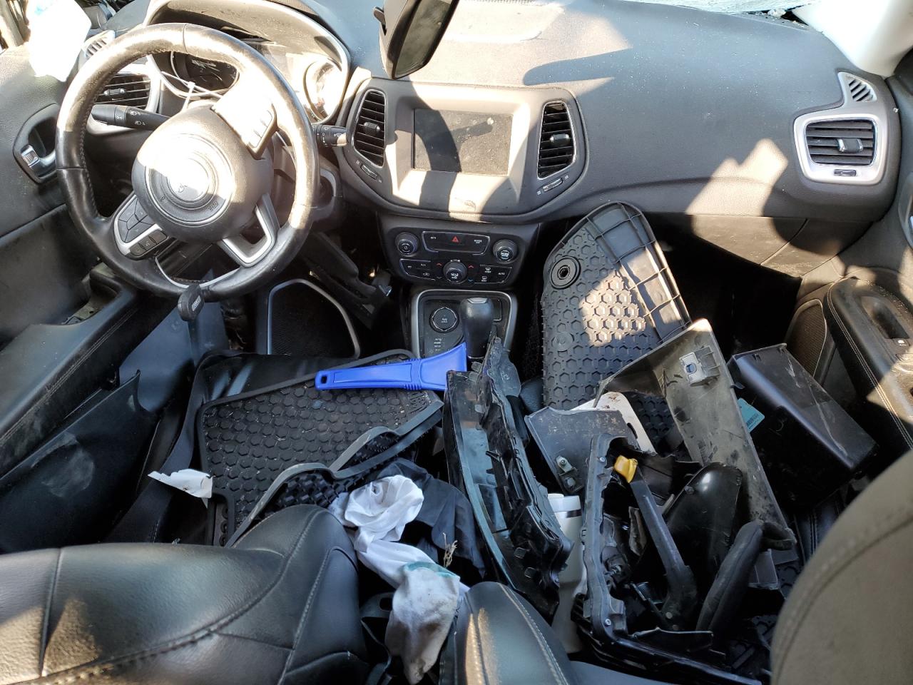 2019 Jeep Compass Latitude VIN: 3C4NJDBB5KT813736 Lot: 83002204