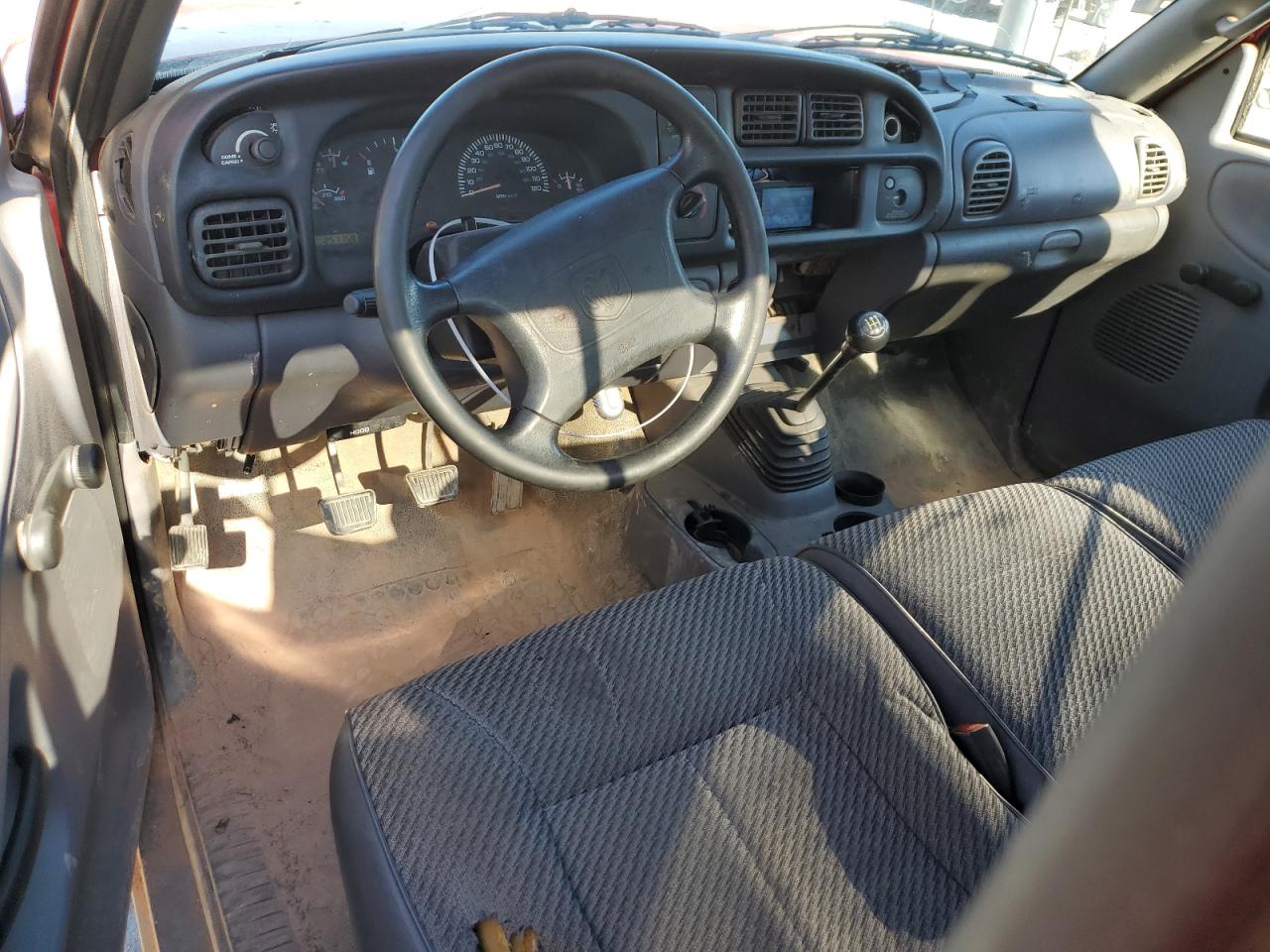 1998 Dodge RAM - Image 8