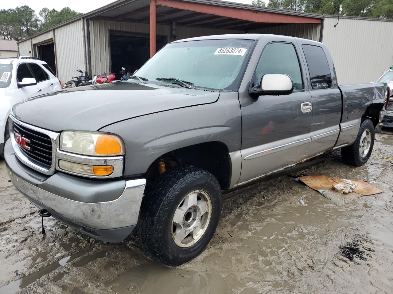 1999 GMC Sierra - Image 1