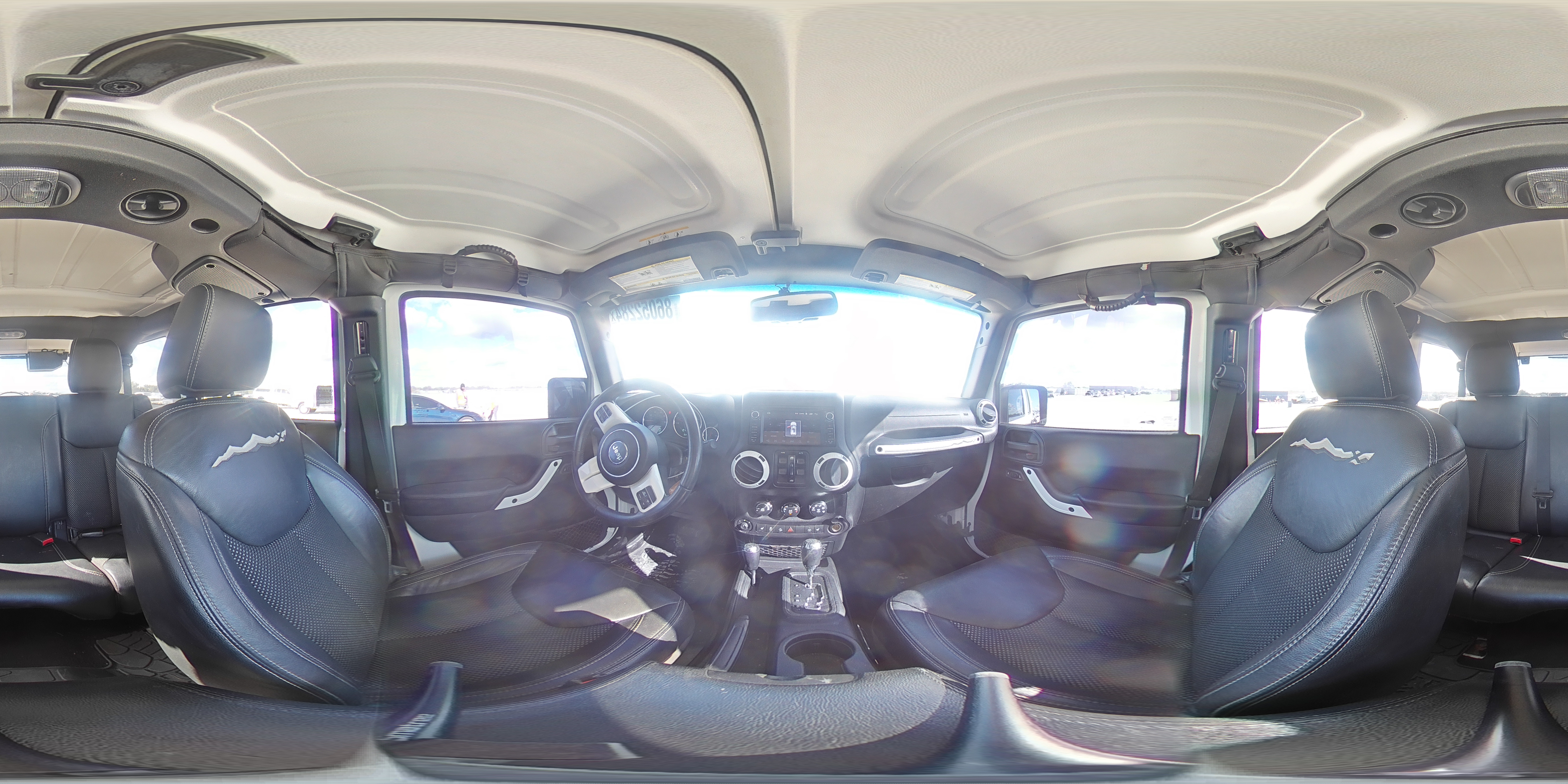 2015 Jeep Wrangler - Image 14