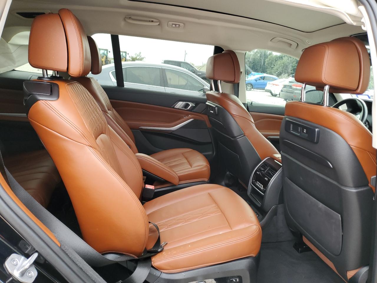 2021 BMW X7 - Image 12
