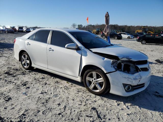  TOYOTA CAMRY 2013 Biały