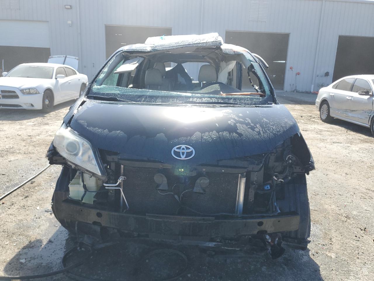 VIN 5TDYK3DC2DS320376 2013 TOYOTA All Models no.5