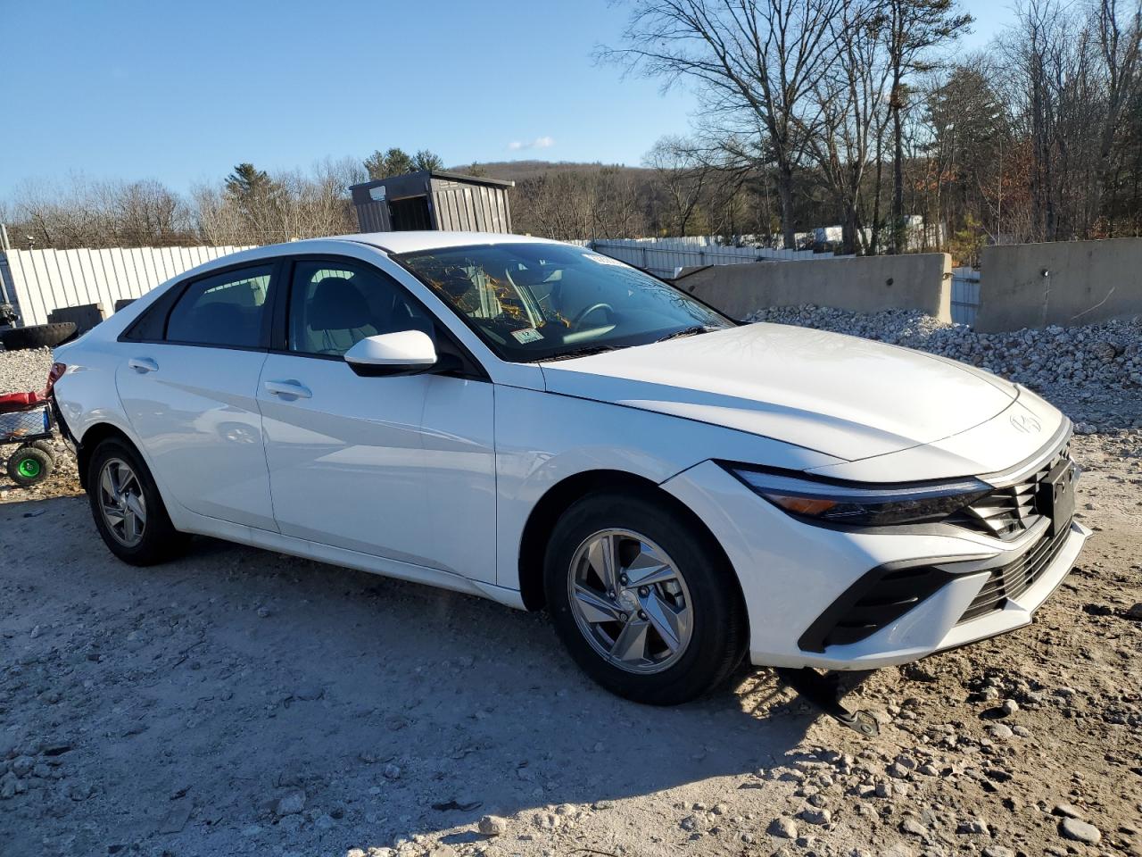 2024 Hyundai Elantra - Image 4