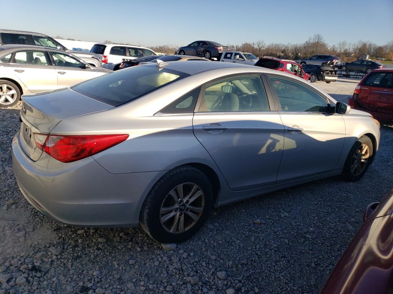 2012 Hyundai Sonata - Image 3