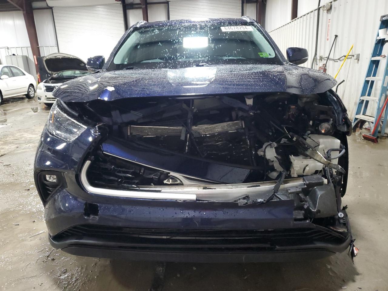 2021 Toyota Highlander - Image 5