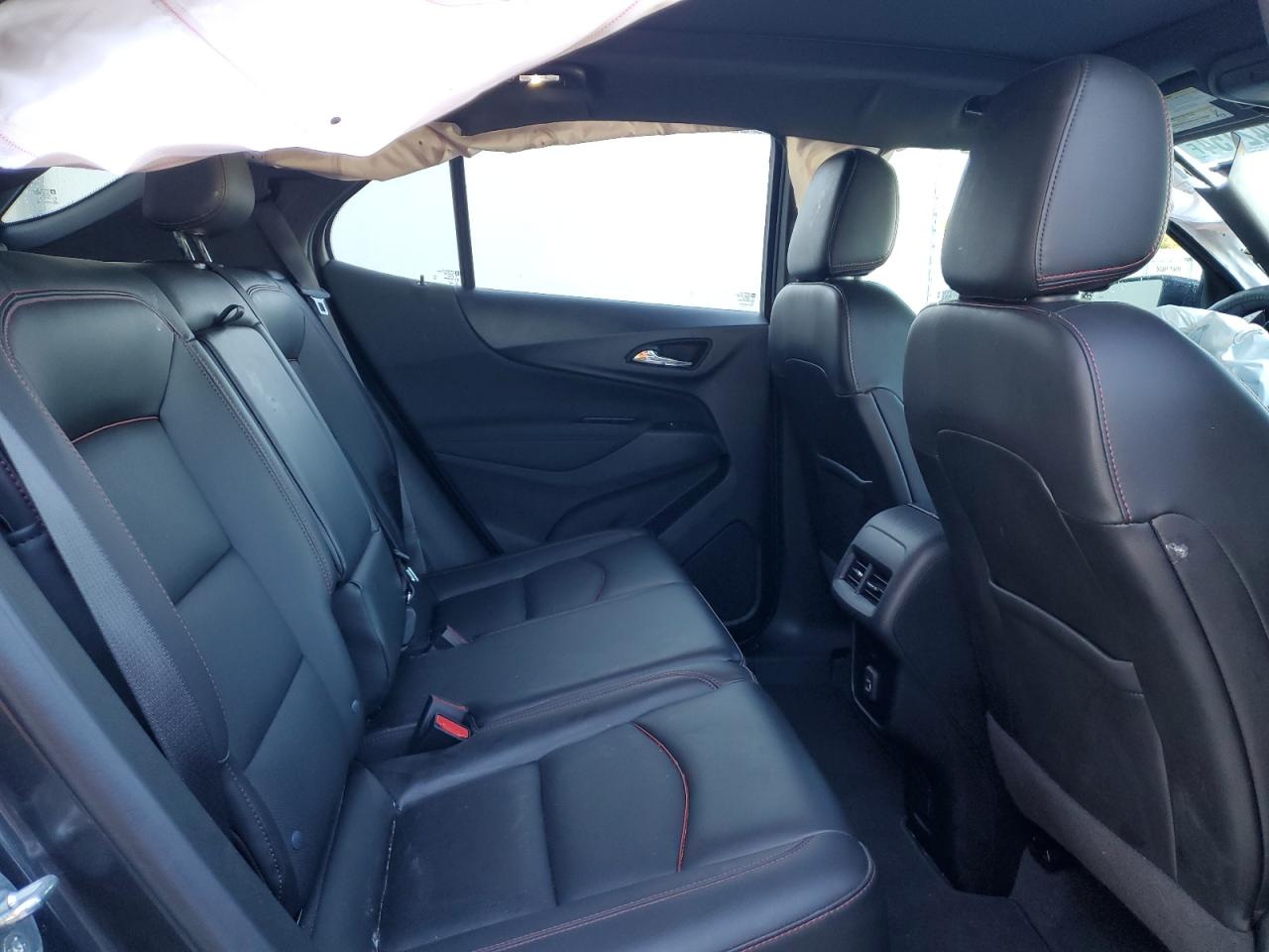 2022 Chevrolet Equinox - Image 11