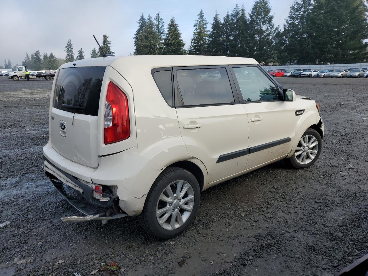 VIN KNDJT2A58D7762622 2013 KIA SOUL no.3