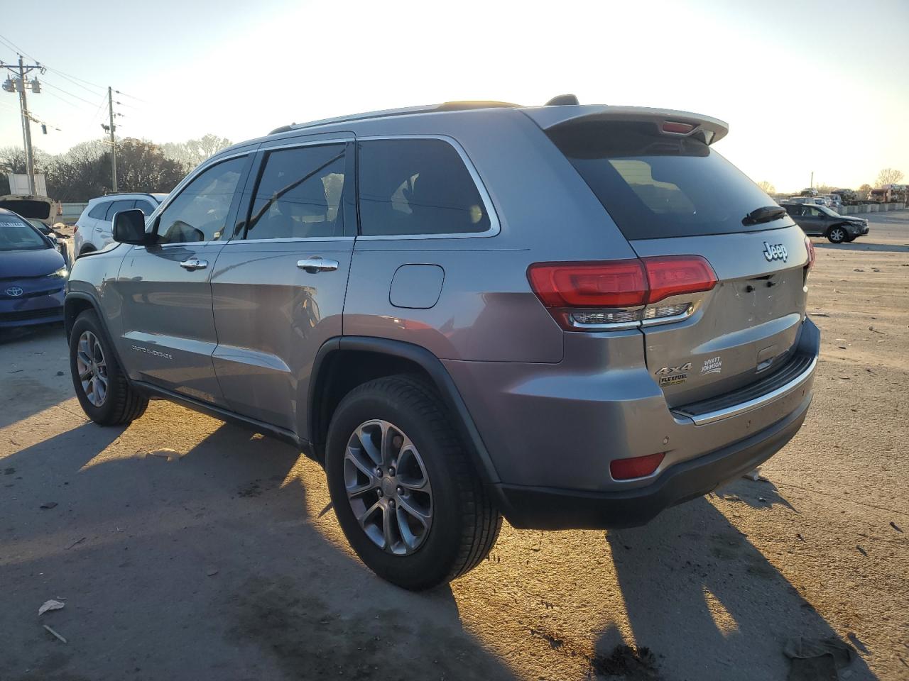 2015 Jeep Grand Cherokee - Image 2