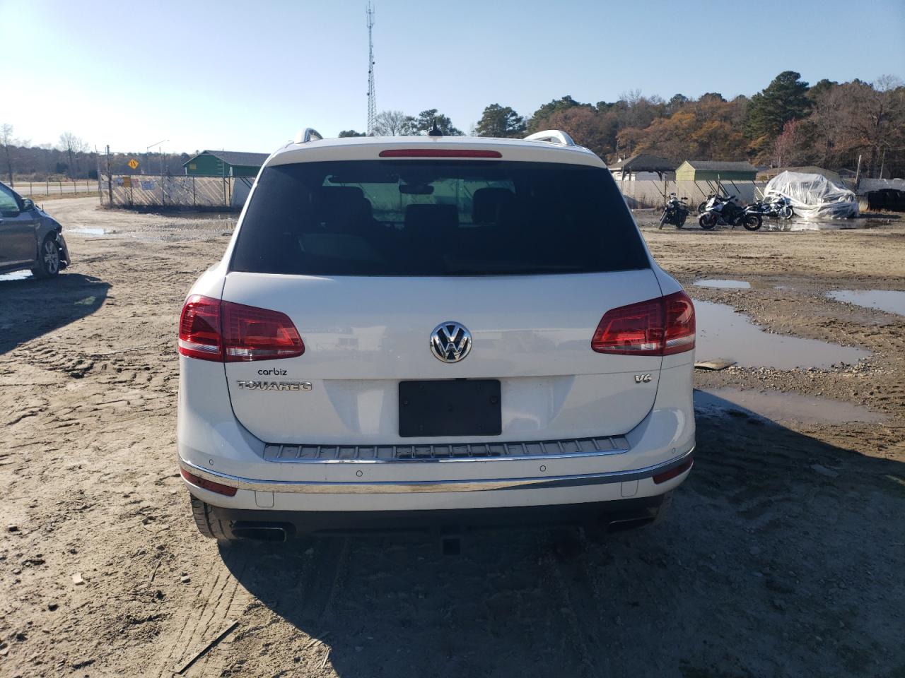 2017 Volkswagen Touareg - Image 6