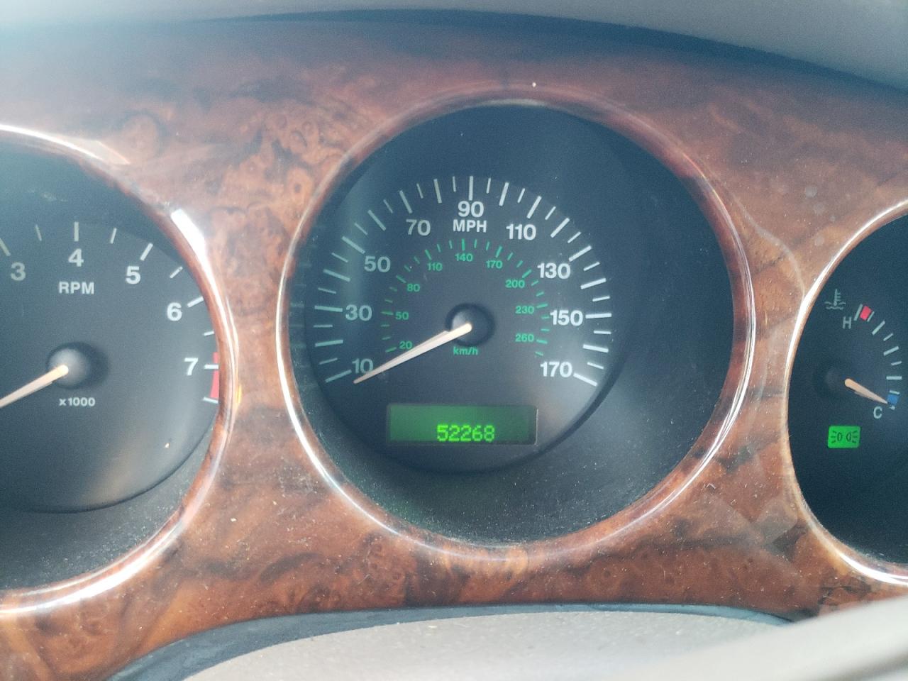 2002 Jaguar XJ - Image 9