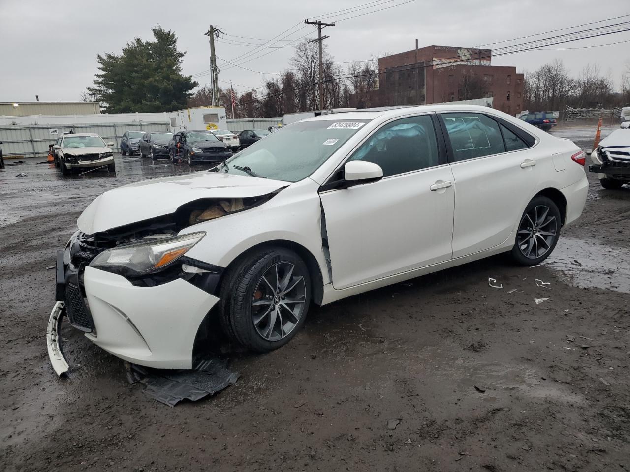 VIN 4T1BF1FK1GU613992 2016 TOYOTA CAMRY no.1