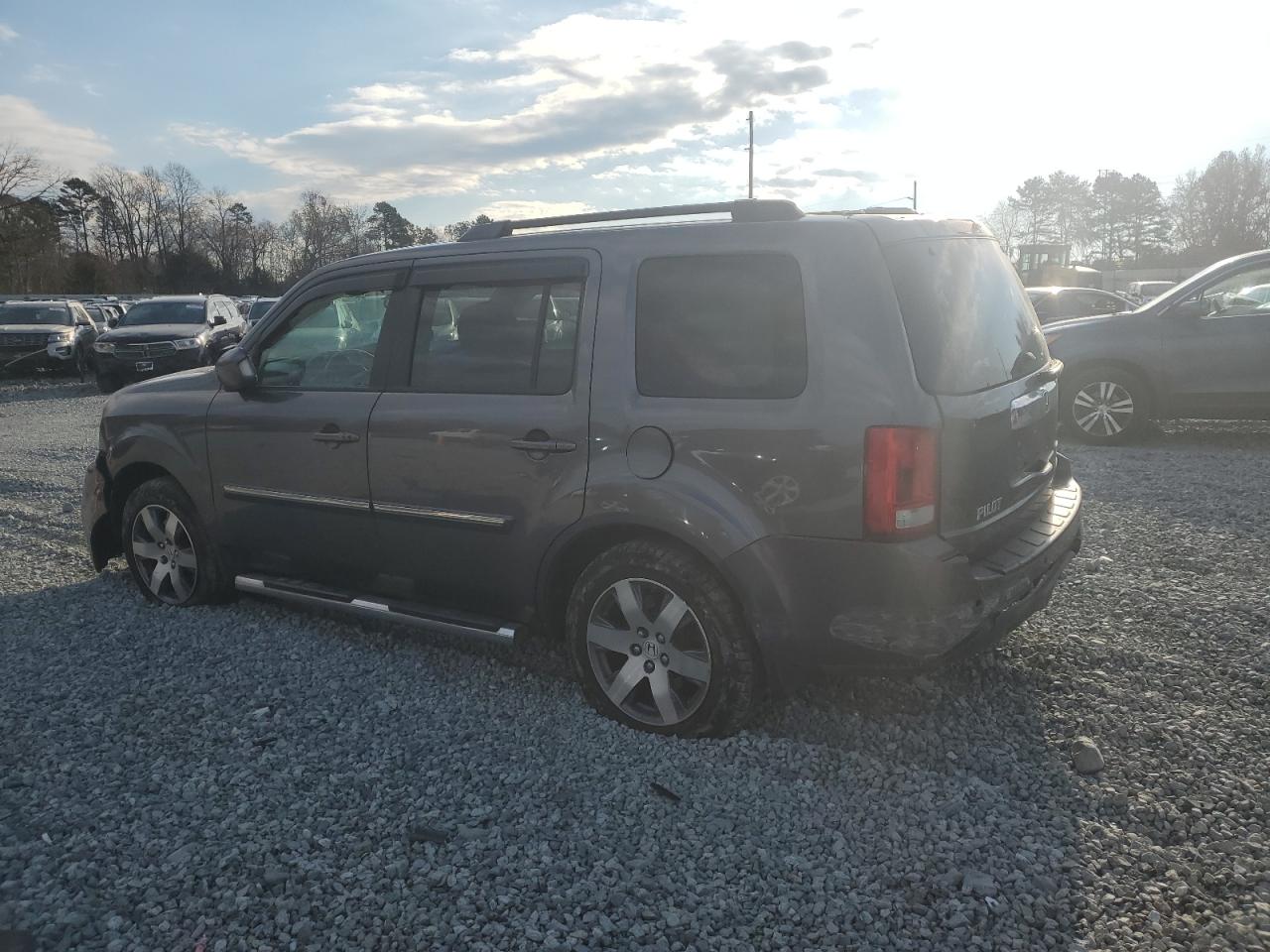 2014 Honda Pilot - Image 2