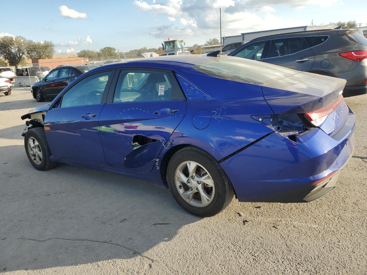 2023 Hyundai Elantra - Image 2