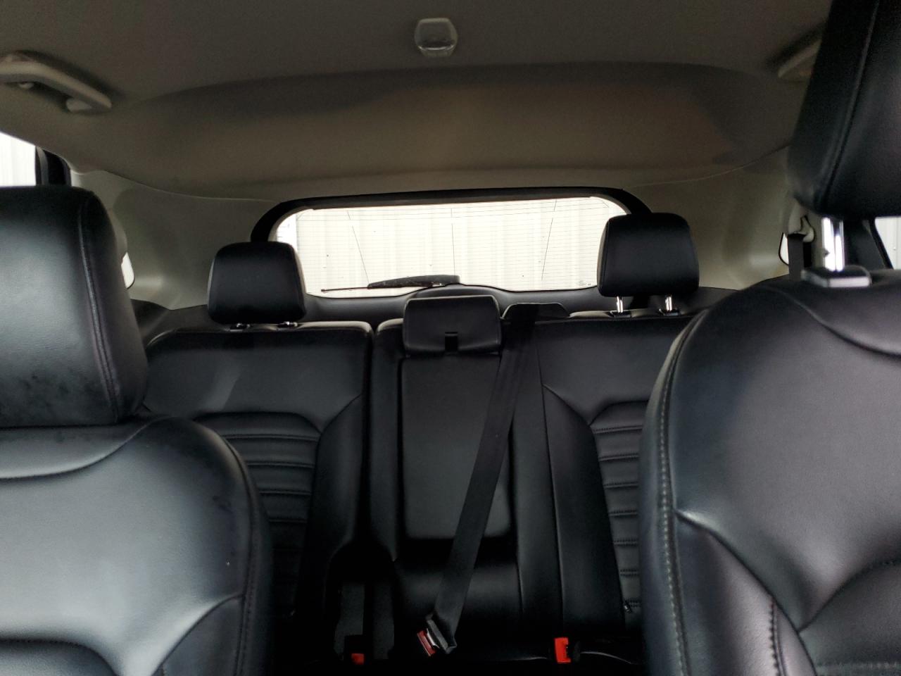 2023 Ford Edge - Image 10