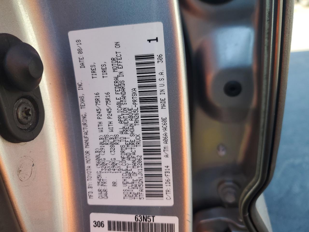 2018 Toyota Tacoma - Image 12