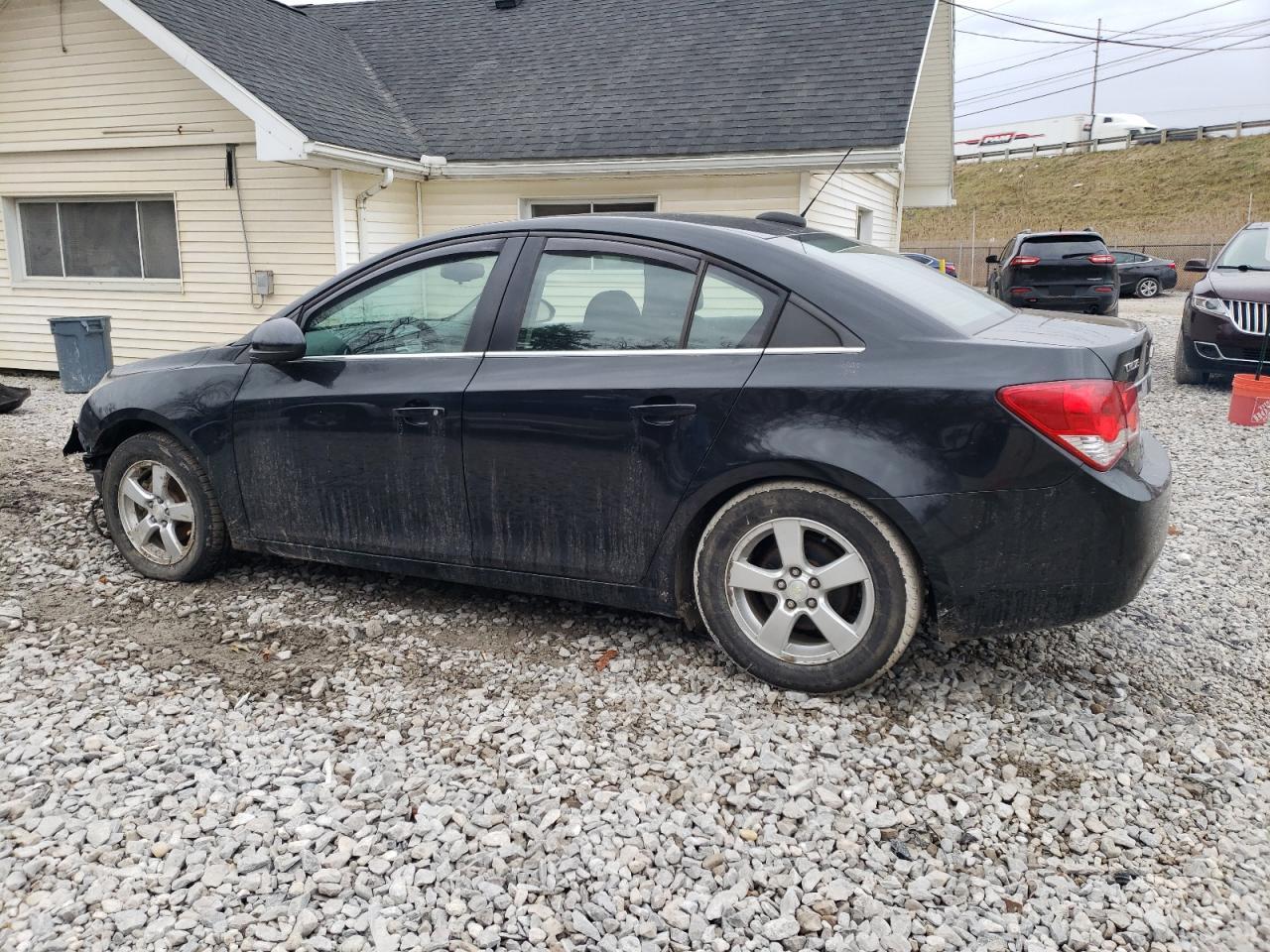 VIN 1G1PE5SB1G7120525 2016 CHEVROLET CRUZE no.2