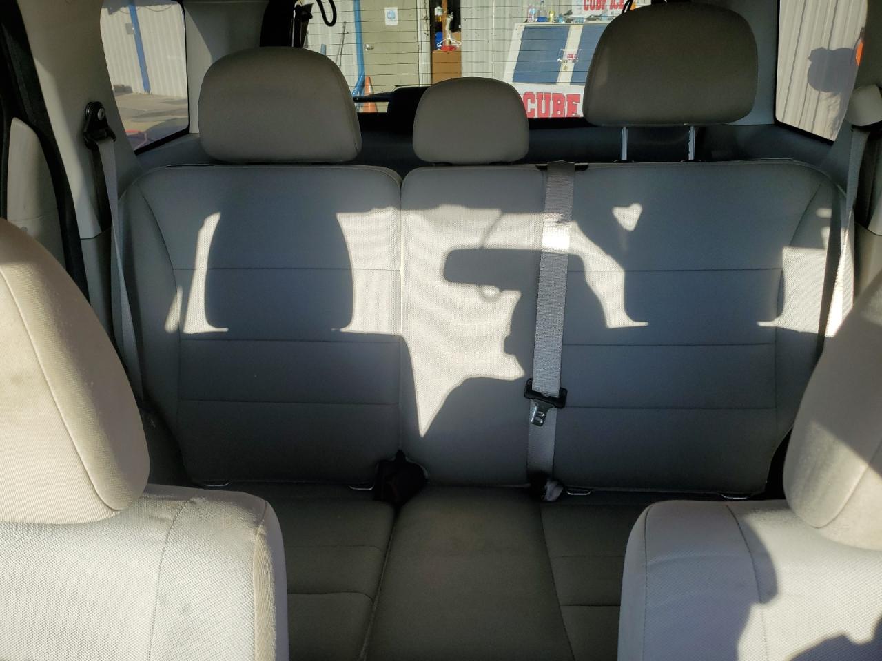 2012 Ford Escape - Image 10