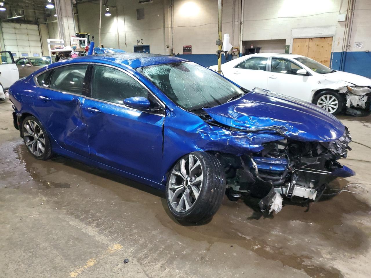 2016 Chrysler 200 - Image 4