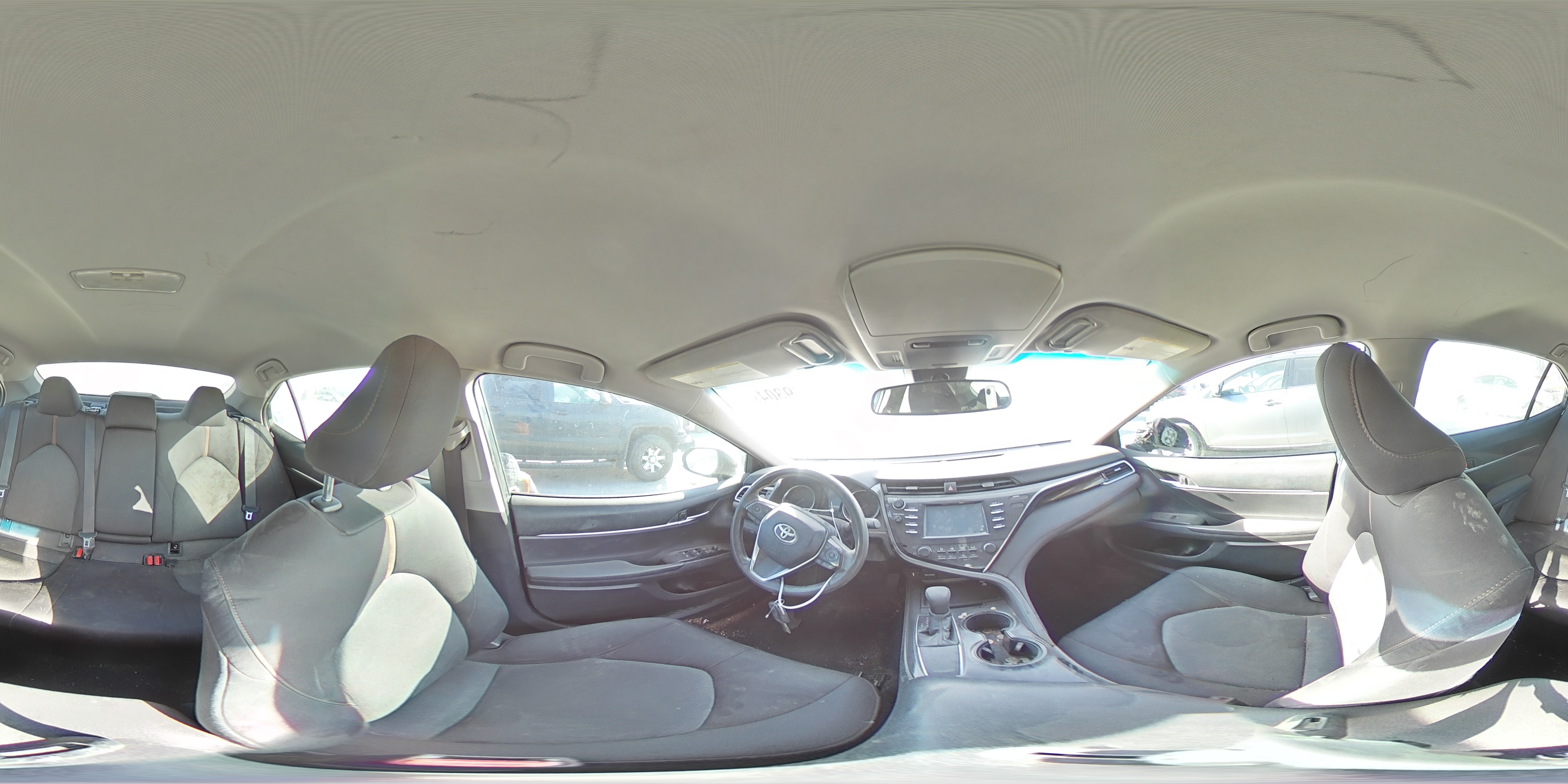 2018 Toyota Camry - Image 13