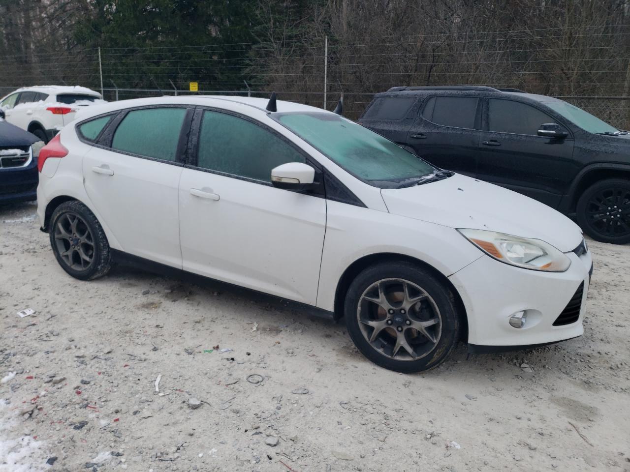 VIN 1FADP3K29EL314335 2014 FORD FOCUS no.4